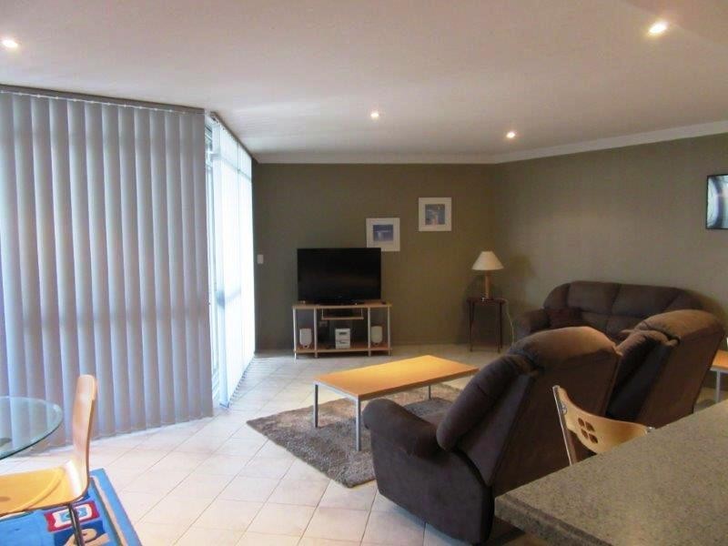 1/18 Bonnefoi Boulevard, Bunbury WA 6230