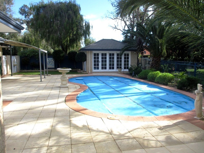 7 Links Court, Busselton WA 6280