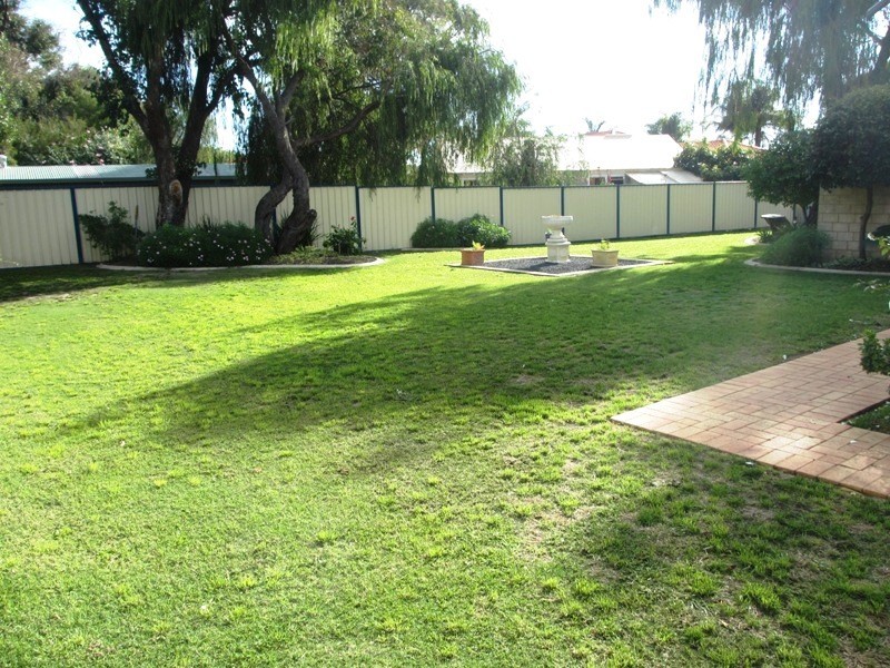 7 Links Court, Busselton WA 6280