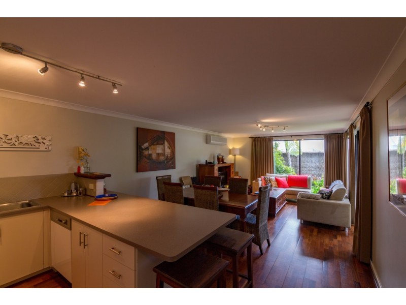 3/12 Little Colin Street, Broadwater WA 6280