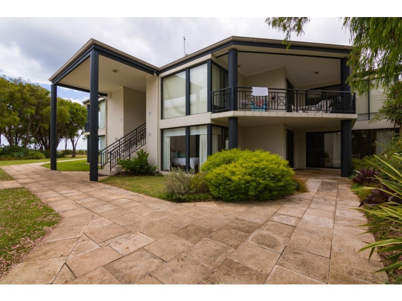 3/12 Little Colin Street, Broadwater WA 6280