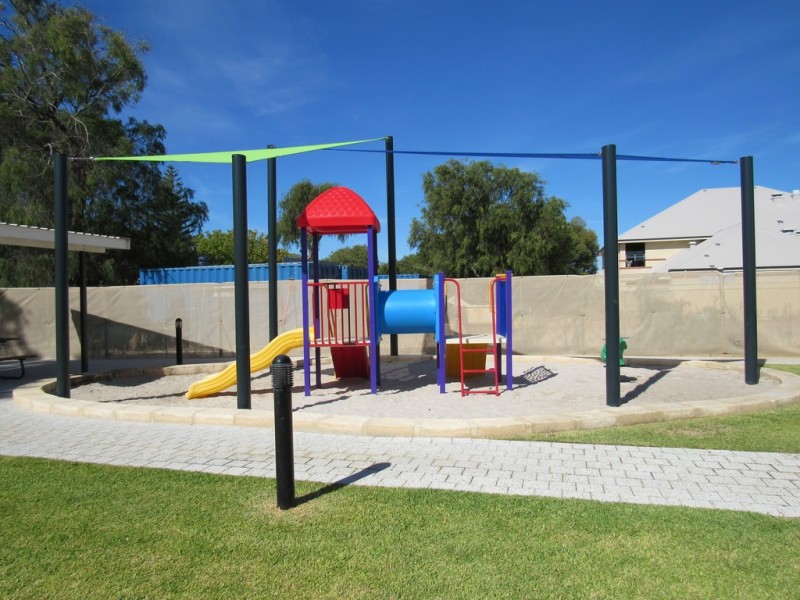 3/12 Little Colin Street, Broadwater WA 6280