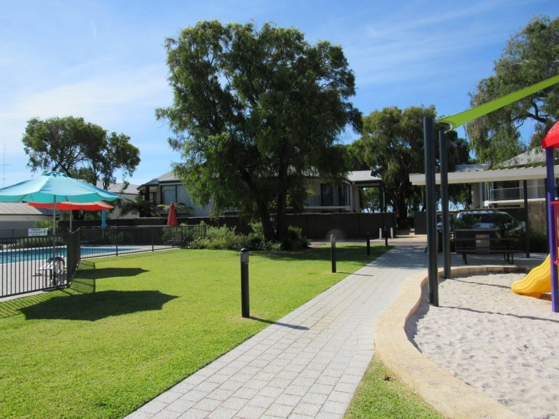 3/12 Little Colin Street, Broadwater WA 6280