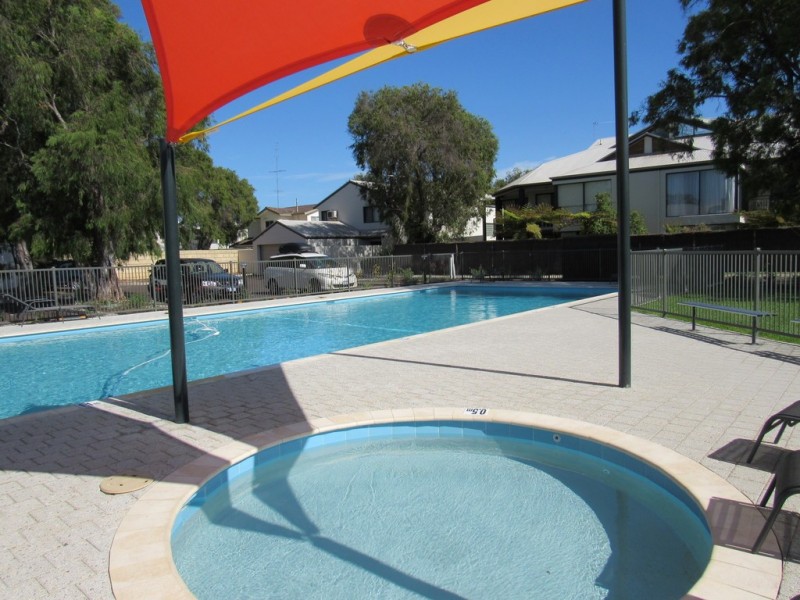 3/12 Little Colin Street, Broadwater WA 6280