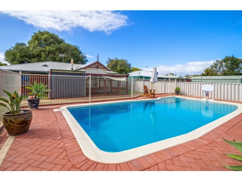49 Avocet Boulevard, Geographe WA 6280