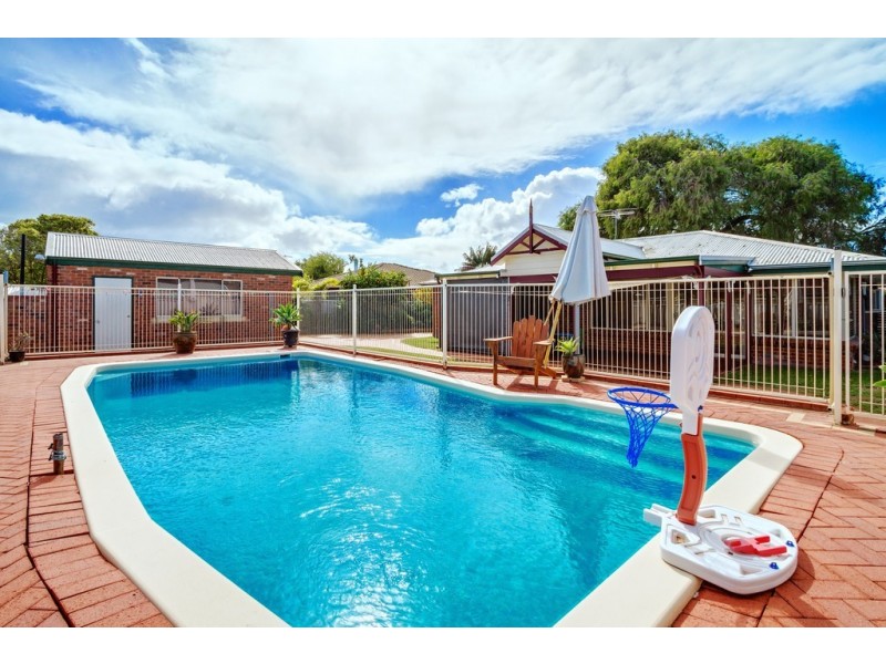 49 Avocet Boulevard, Geographe WA 6280