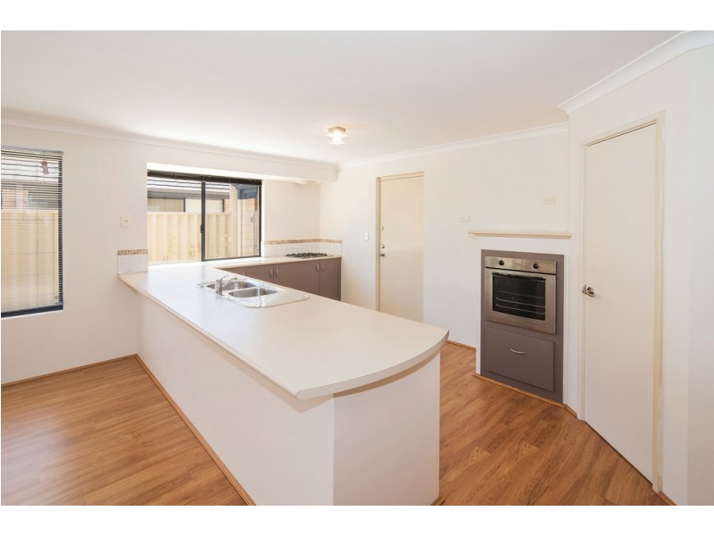 12 Captain Gill Brace, Broadwater WA 6280