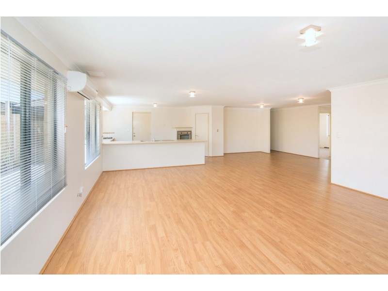 12 Captain Gill Brace, Broadwater WA 6280