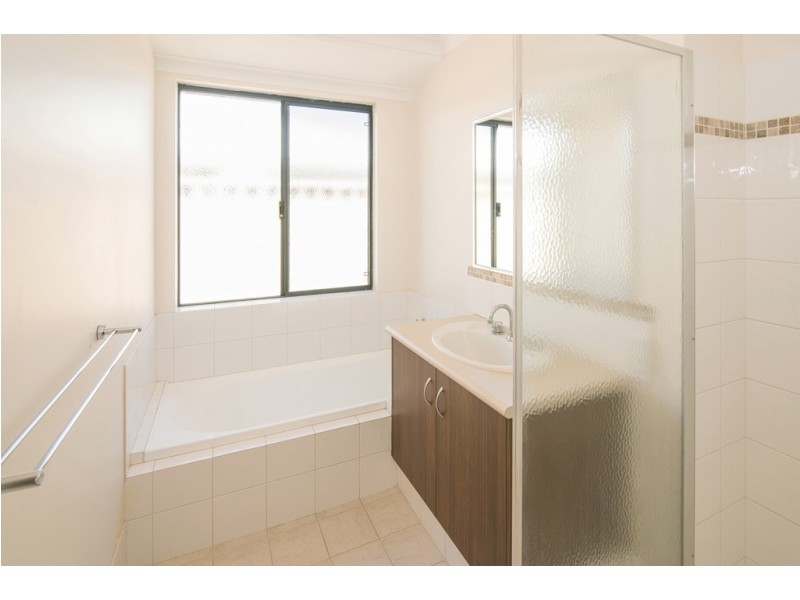 12 Captain Gill Brace, Broadwater WA 6280