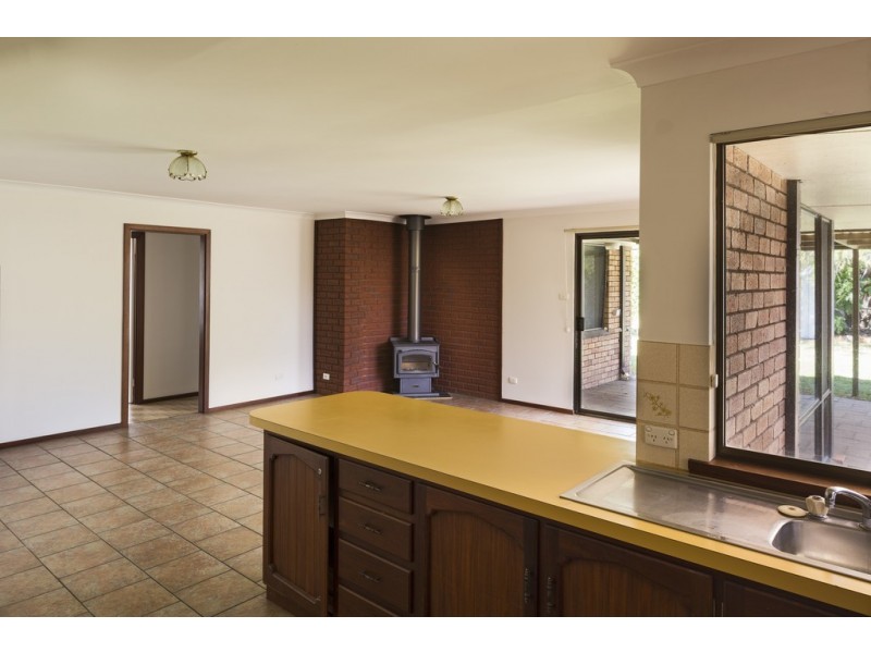 15 Maryllia Road, Broadwater WA 6280