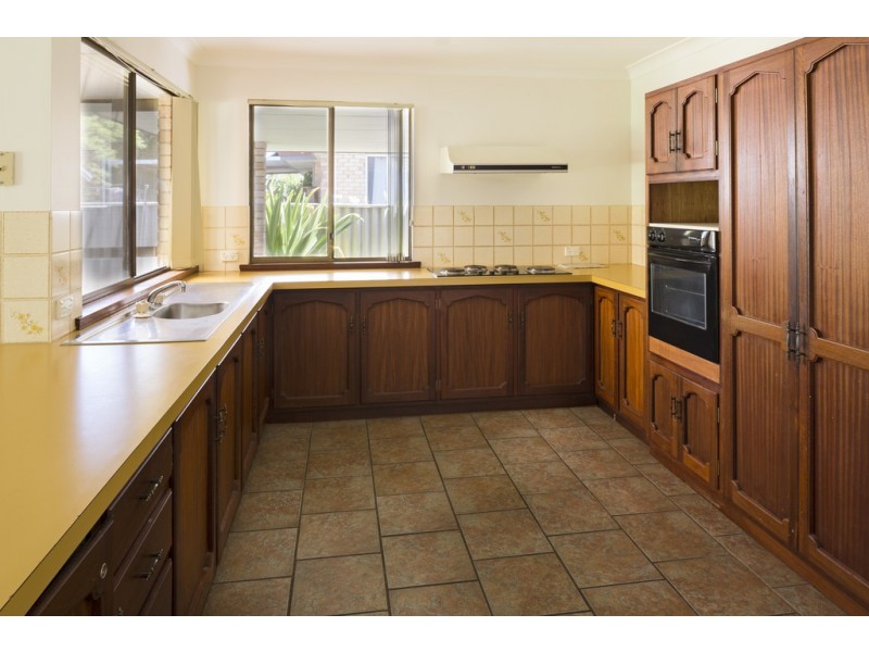 15 Maryllia Road, Broadwater WA 6280