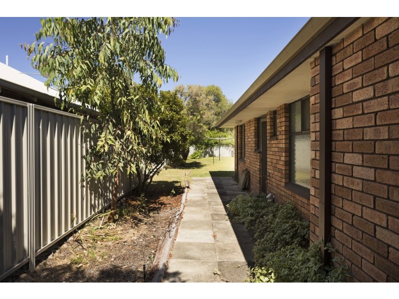 15 Maryllia Road, Broadwater WA 6280