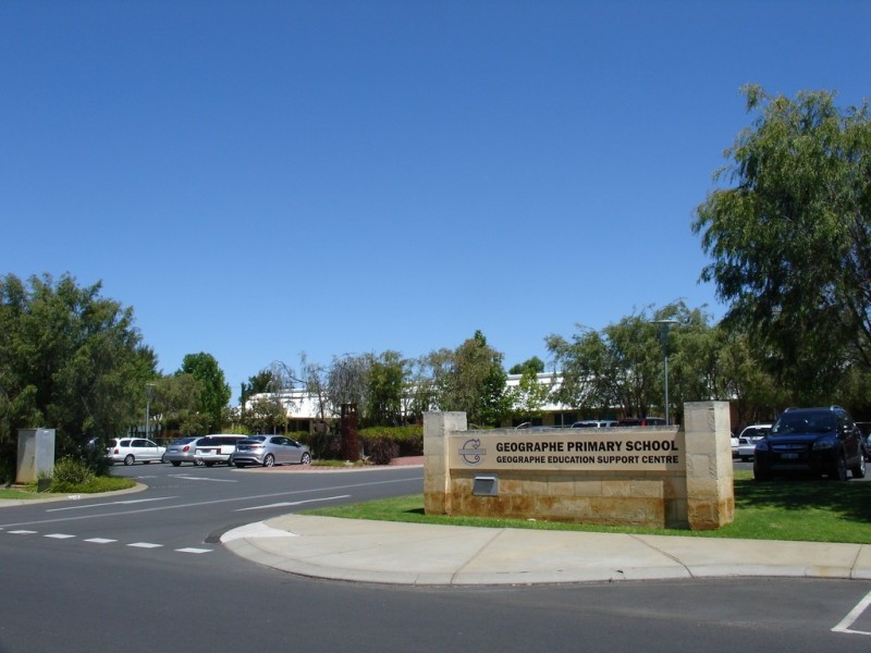 91 Clydebank Avenue, West Busselton WA 6280