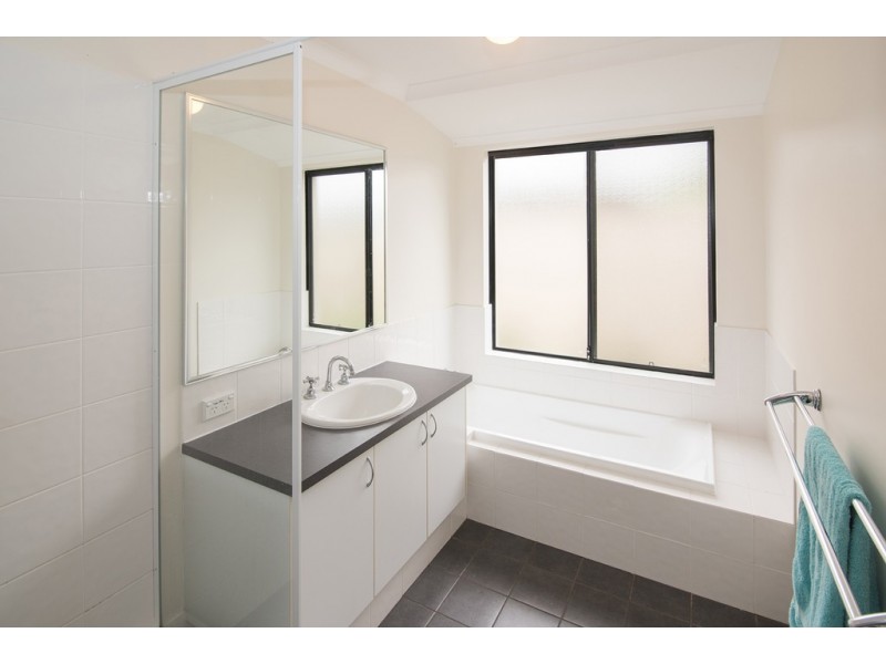 28 Stanford Drive, Abbey WA 6280