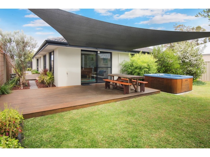 28 Stanford Drive, Abbey WA 6280