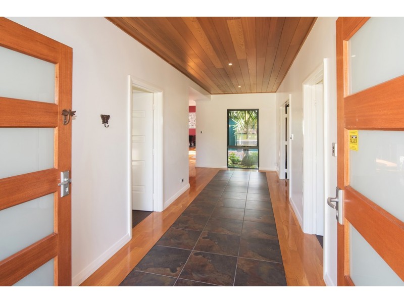 11 Higgins Drive, Broadwater WA 6280