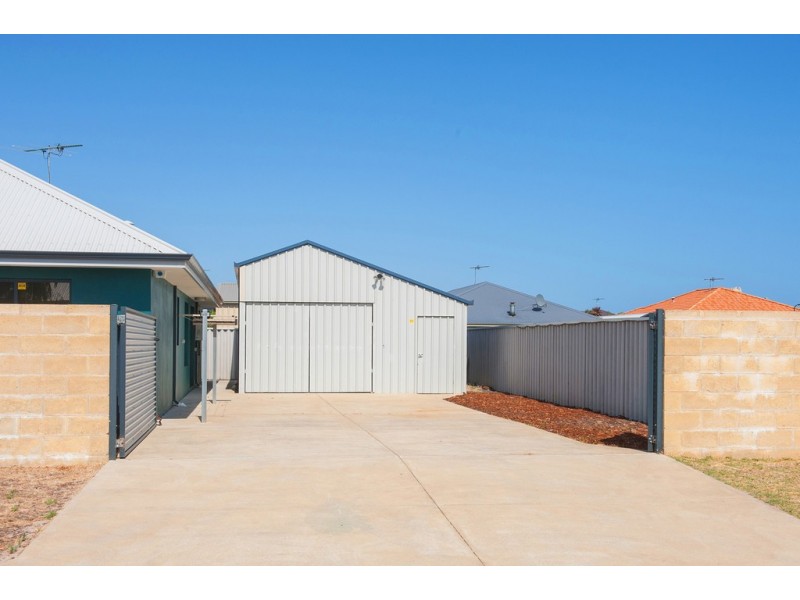 11 Higgins Drive, Broadwater WA 6280