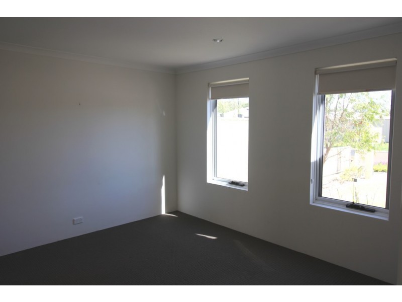 6 Flinders Crescent, Busselton WA 6280