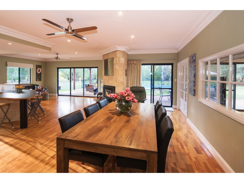 37 Forest Court, Reinscourt WA 6280