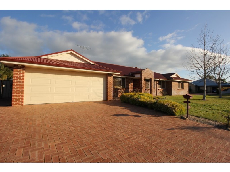 8 Clover Crescent, Busselton WA 6280