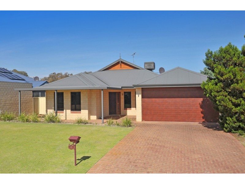 10 Kooljak Road, Broadwater WA 6280