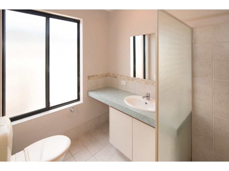 10 Kooljak Road, Broadwater WA 6280