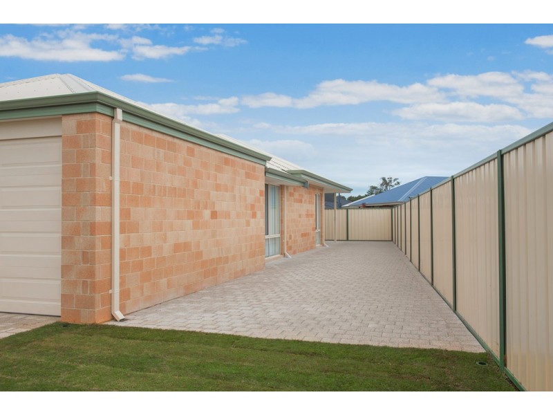 4 Murray Street, Yalyalup WA 6280