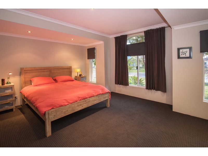 7 Hibbertia Green, Broadwater WA 6280