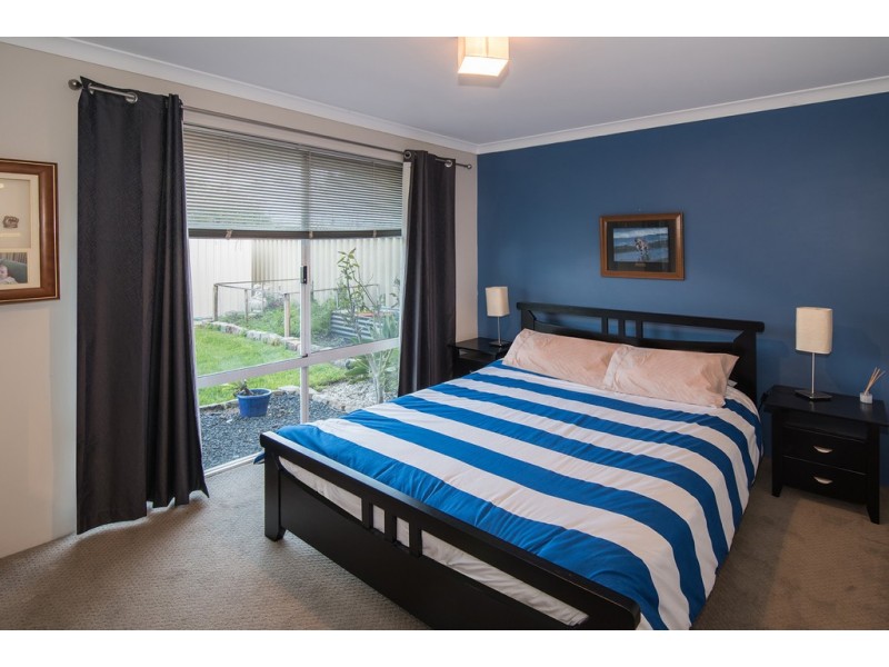 7 Hibbertia Green, Broadwater WA 6280