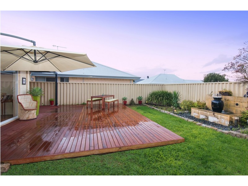 7 Hibbertia Green, Broadwater WA 6280