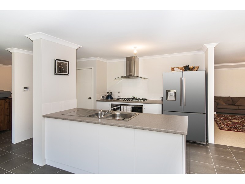 20 Gigondas Street, Busselton WA 6280