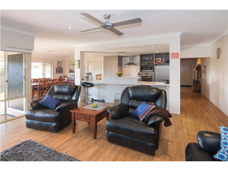 20 Wagon Entrance, Broadwater WA 6280