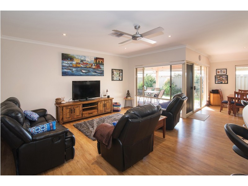 20 Wagon Entrance, Broadwater WA 6280