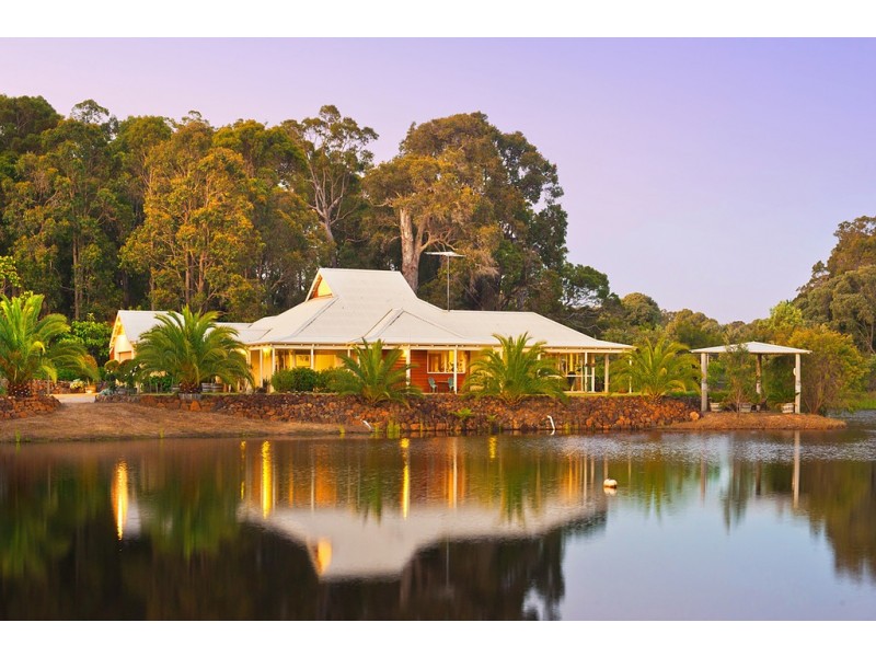 100 Hoey Street, Bramley WA 6285