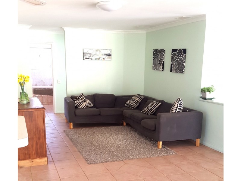 5 Dolphin Court, Busselton WA 6280