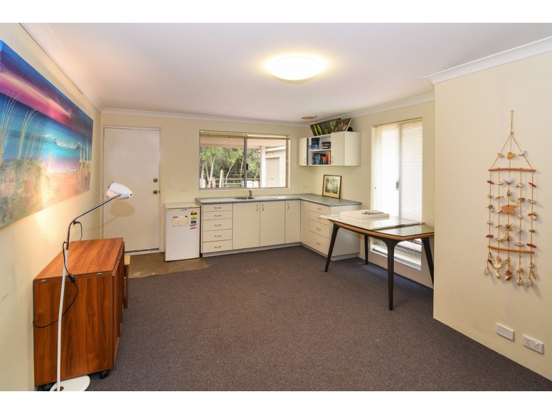 2 Wallaby Gardens, West Busselton WA 6280