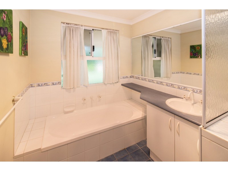 2 Wallaby Gardens, West Busselton WA 6280