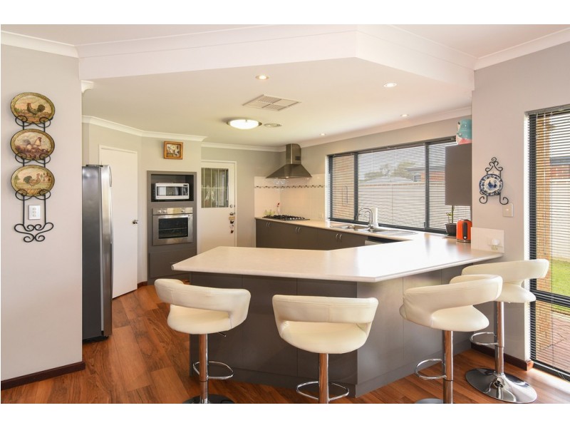 14 Seagull Drive, Broadwater WA 6280
