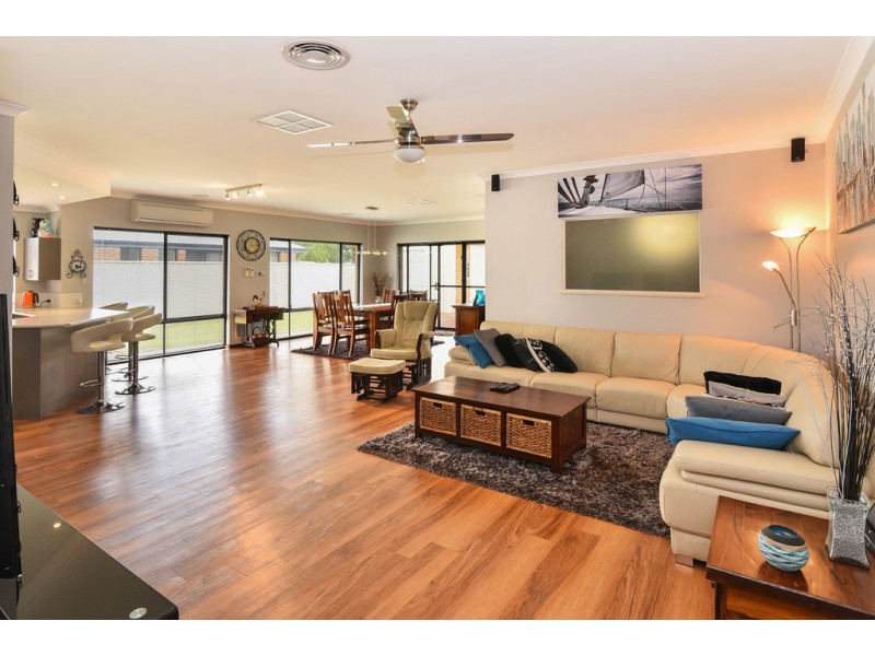 14 Seagull Drive, Broadwater WA 6280