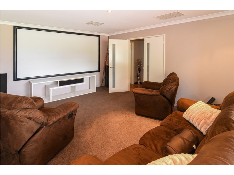 14 Seagull Drive, Broadwater WA 6280