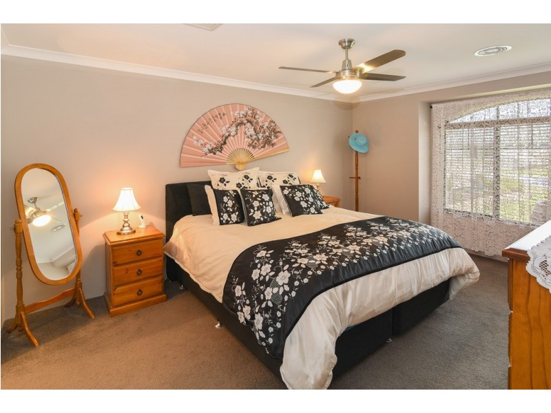 14 Seagull Drive, Broadwater WA 6280