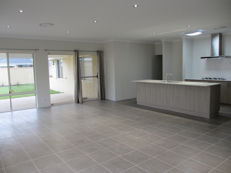 103 Hawker Approach, Busselton WA 6280