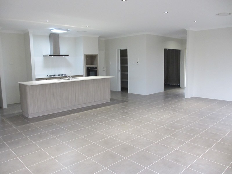 103 Hawker Approach, Busselton WA 6280