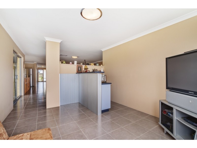 39 Provincia Parade, Yalyalup WA 6280