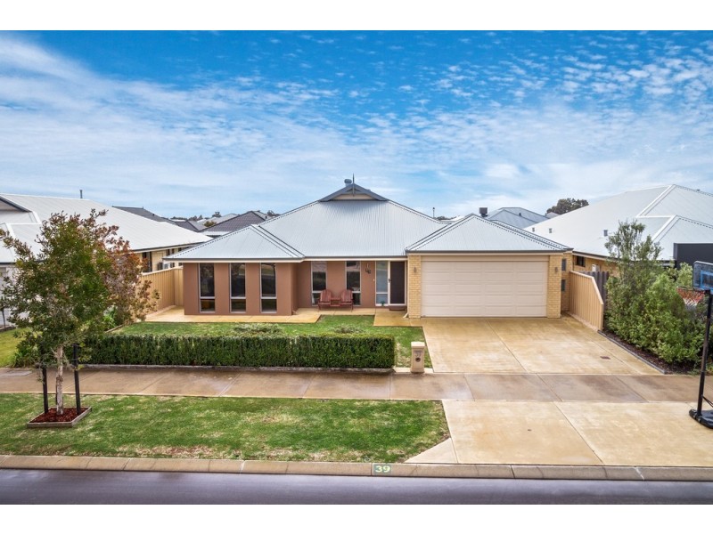 39 Provincia Parade, Yalyalup WA 6280