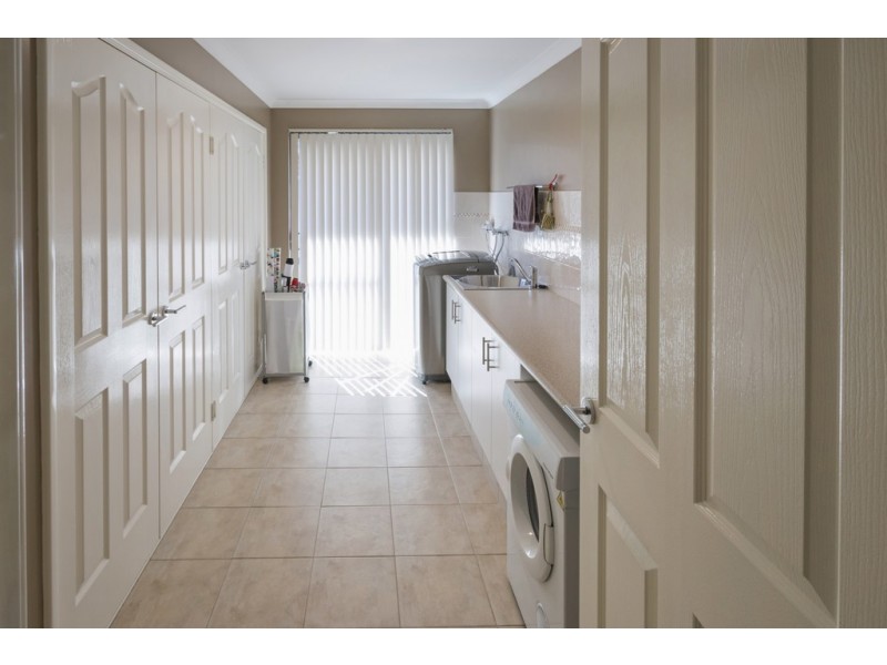 7 Esperia Close, West Busselton WA 6280