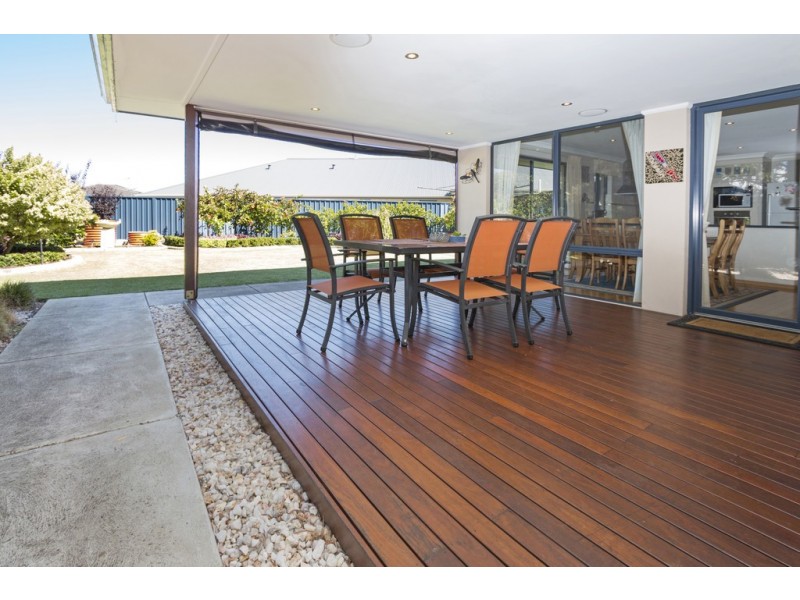 7 Esperia Close, West Busselton WA 6280