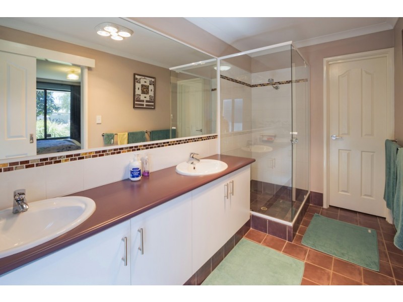 7 Esperia Close, West Busselton WA 6280