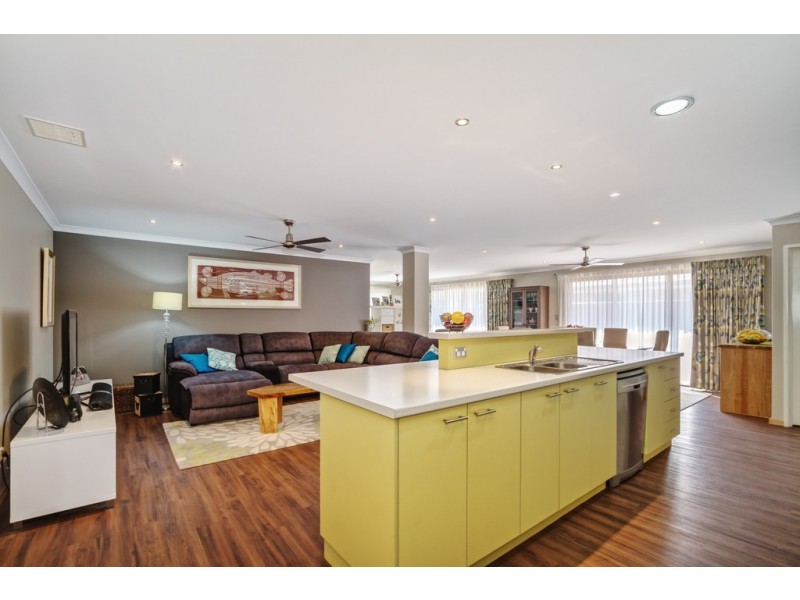 63 Broadwater Boulevard, Broadwater WA 6280