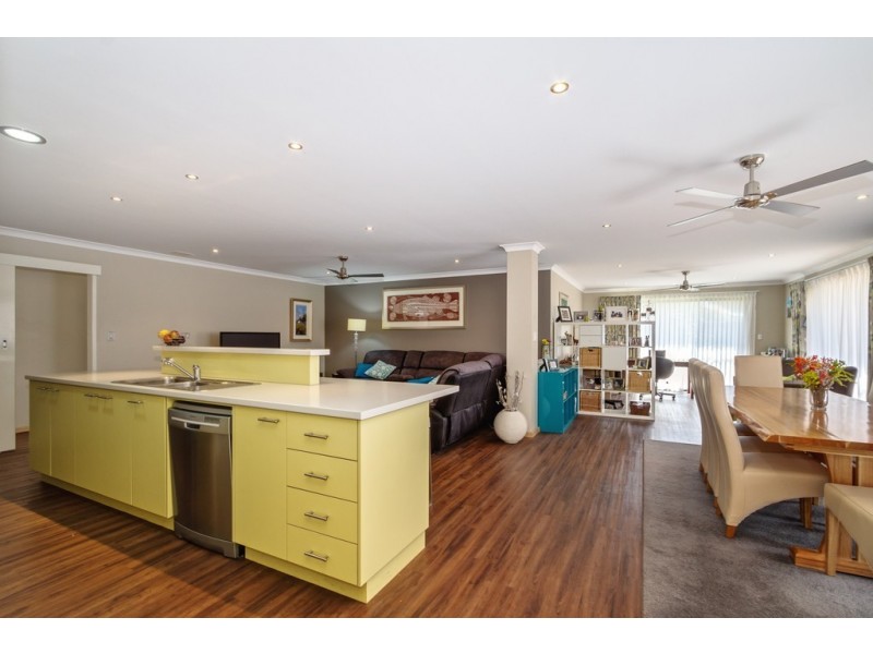 63 Broadwater Boulevard, Broadwater WA 6280